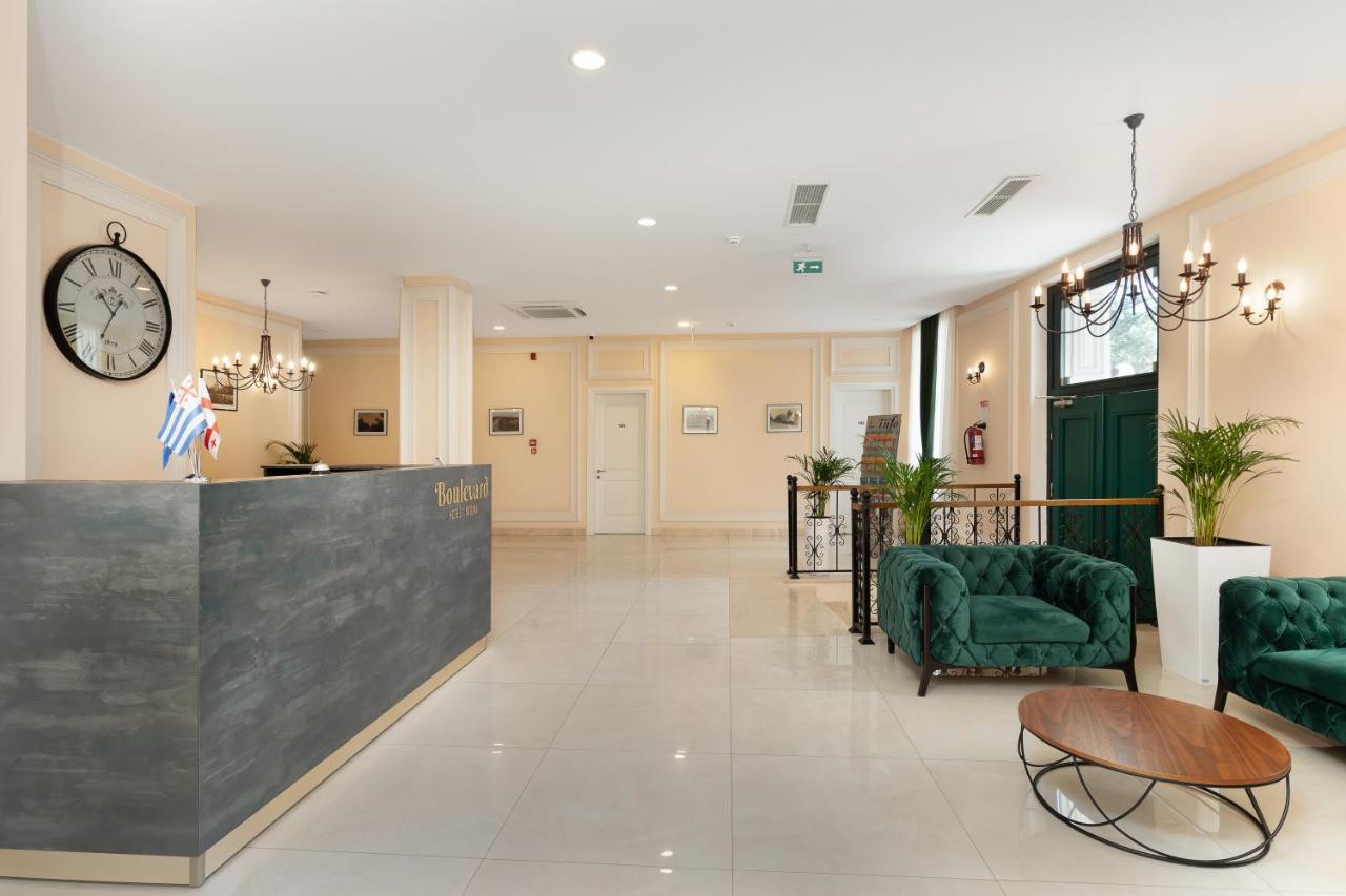 Boulevard Hotel Batoumi Extérieur photo