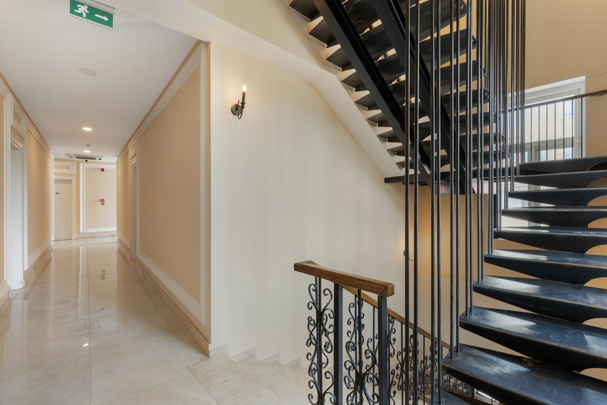 Boulevard Hotel Batoumi Extérieur photo