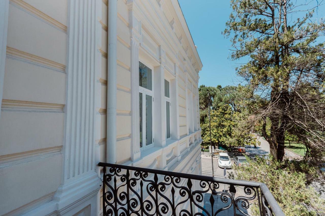 Boulevard Hotel Batoumi Extérieur photo