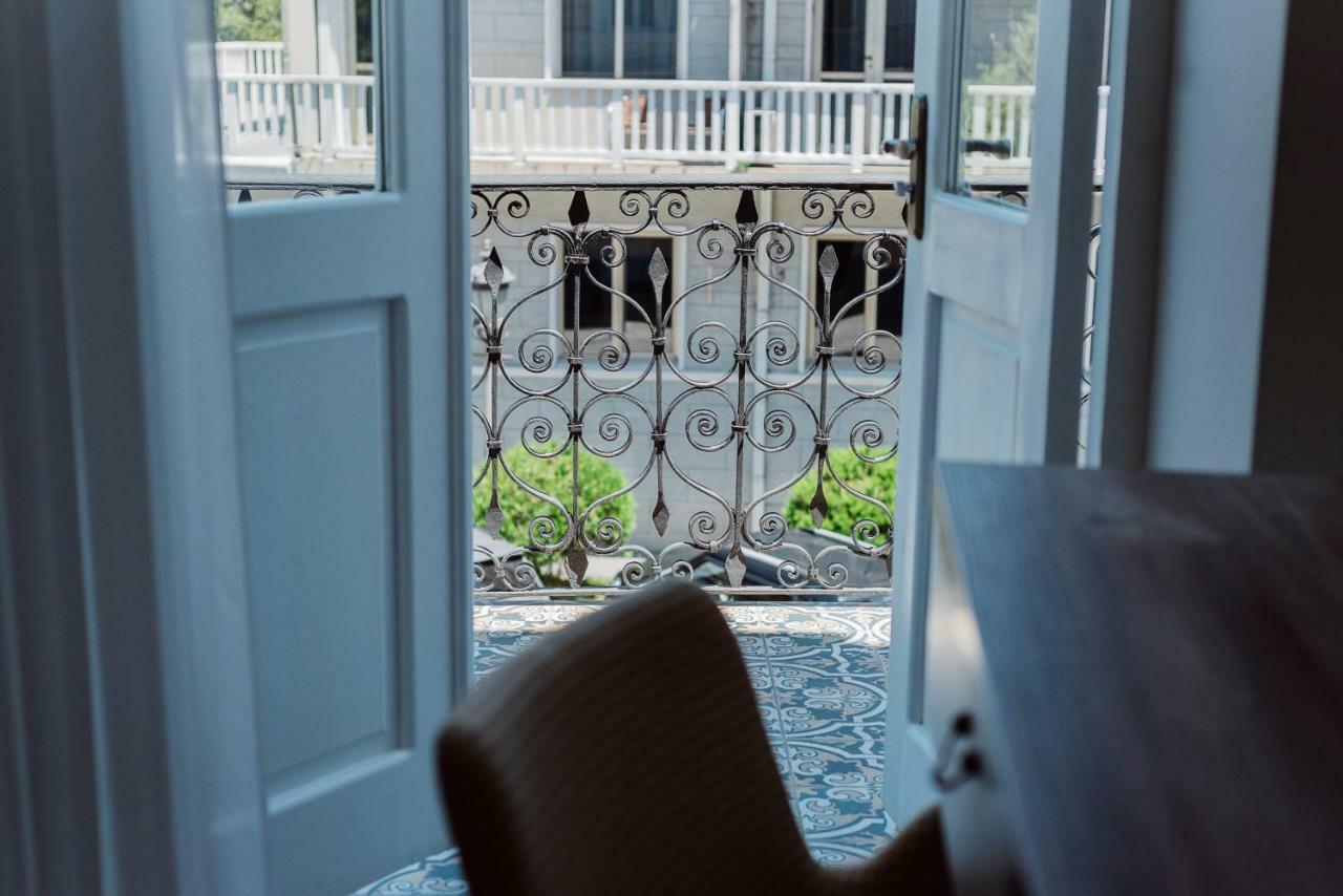 Boulevard Hotel Batoumi Extérieur photo