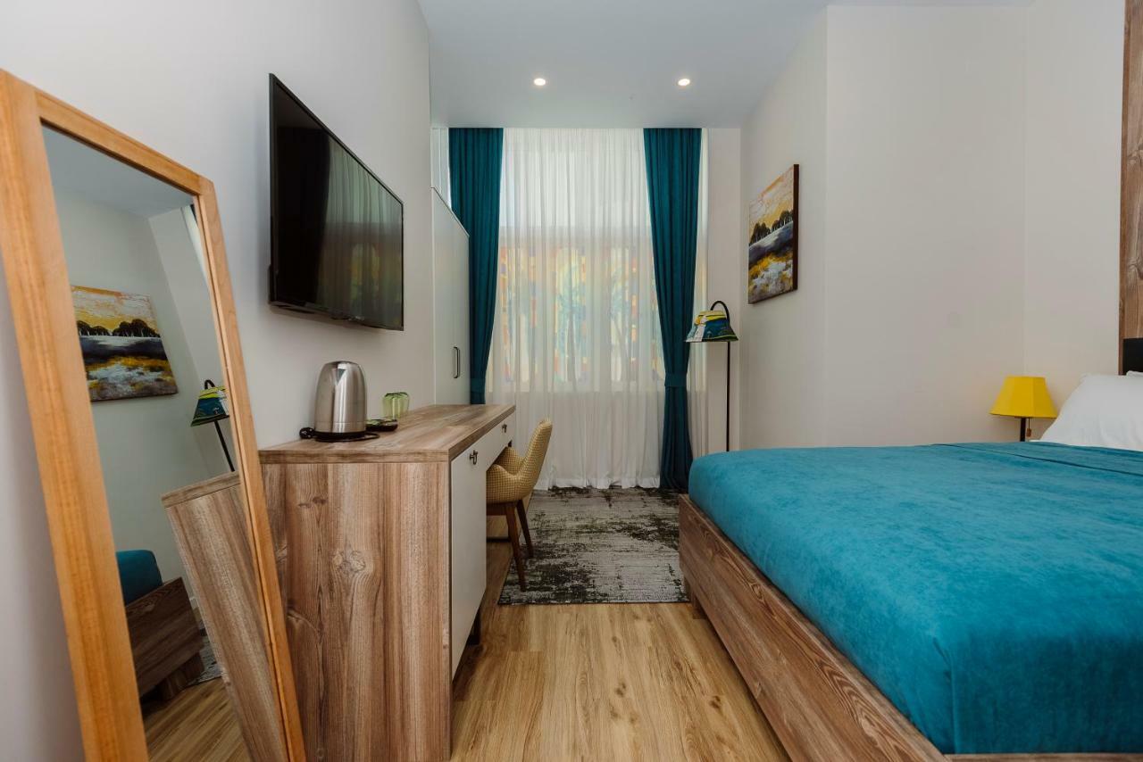 Boulevard Hotel Batoumi Extérieur photo